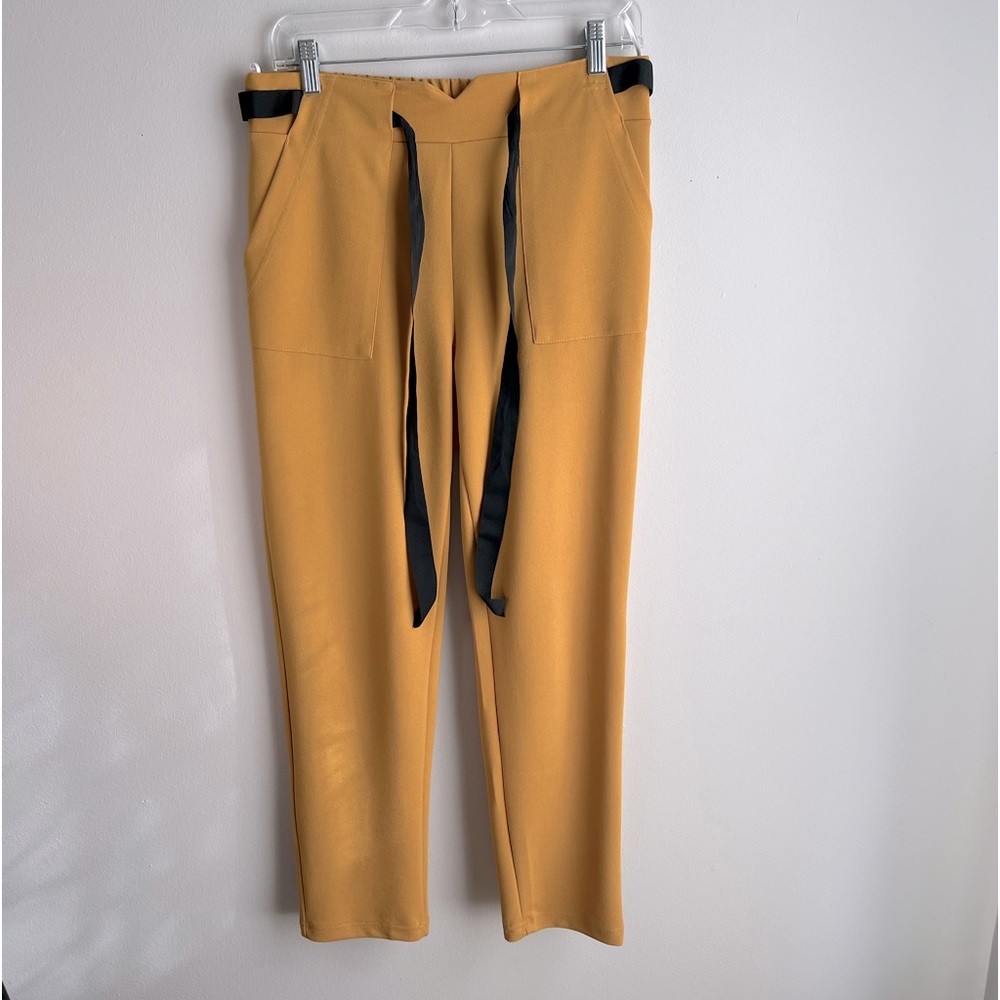 Ane Size M Decorative Tie Front Straight Leg Women’s Crop Pants Waist 30”-32”